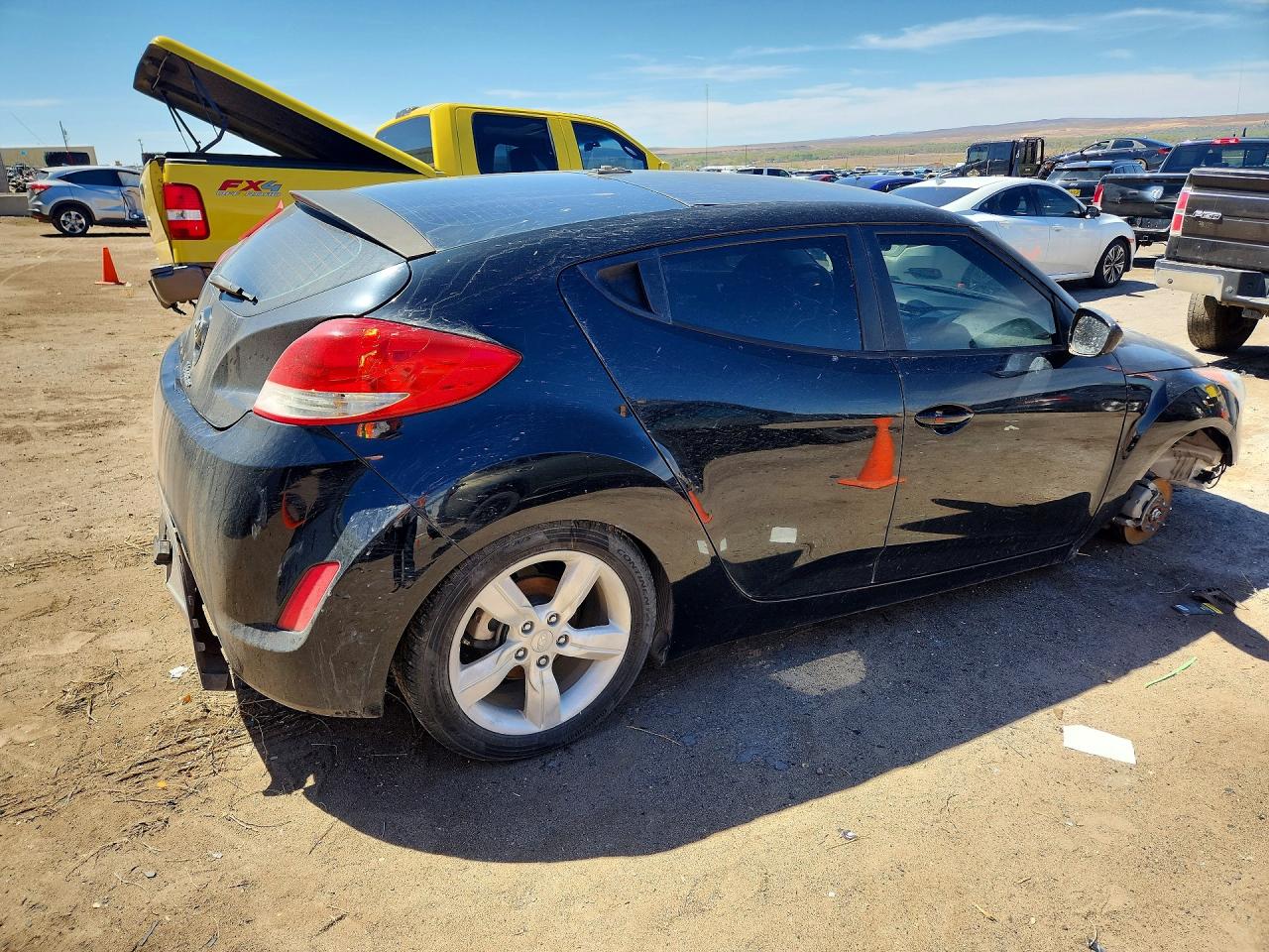 2012 Hyundai Veloster VIN KMHTC6AD8CU052252 photo 3