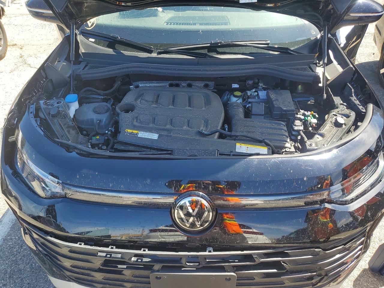2026 Volkswagen Tiguan VIN 3VVER7RM6TM020170 photo 12