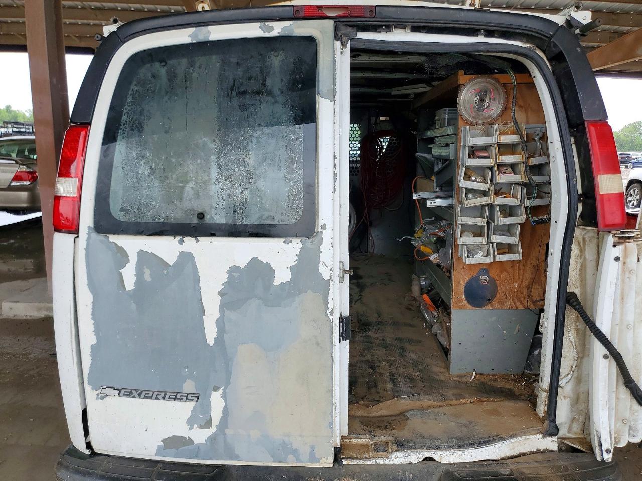 2007 Chevrolet Express VIN 1GCFG15X471148366 photo 10