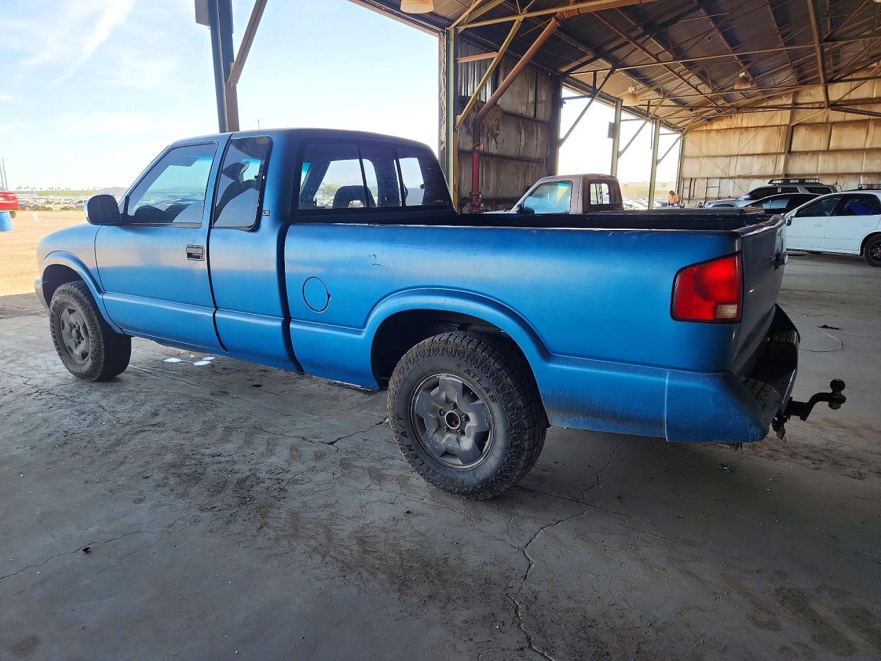 1994 CHEV S10 VIN 1GCDT19W0R8206830 photo 2