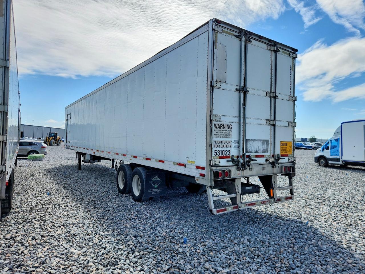 2014 UTILITY All models VIN 1UYVS2530EM920601 photo 3