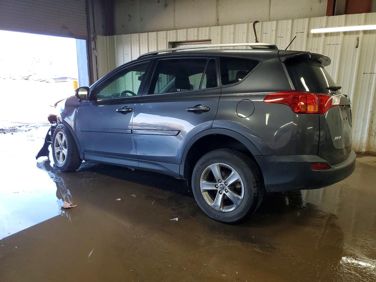 2015 Toyota Rav4 VIN JTMRFREV0FD099919 photo 2