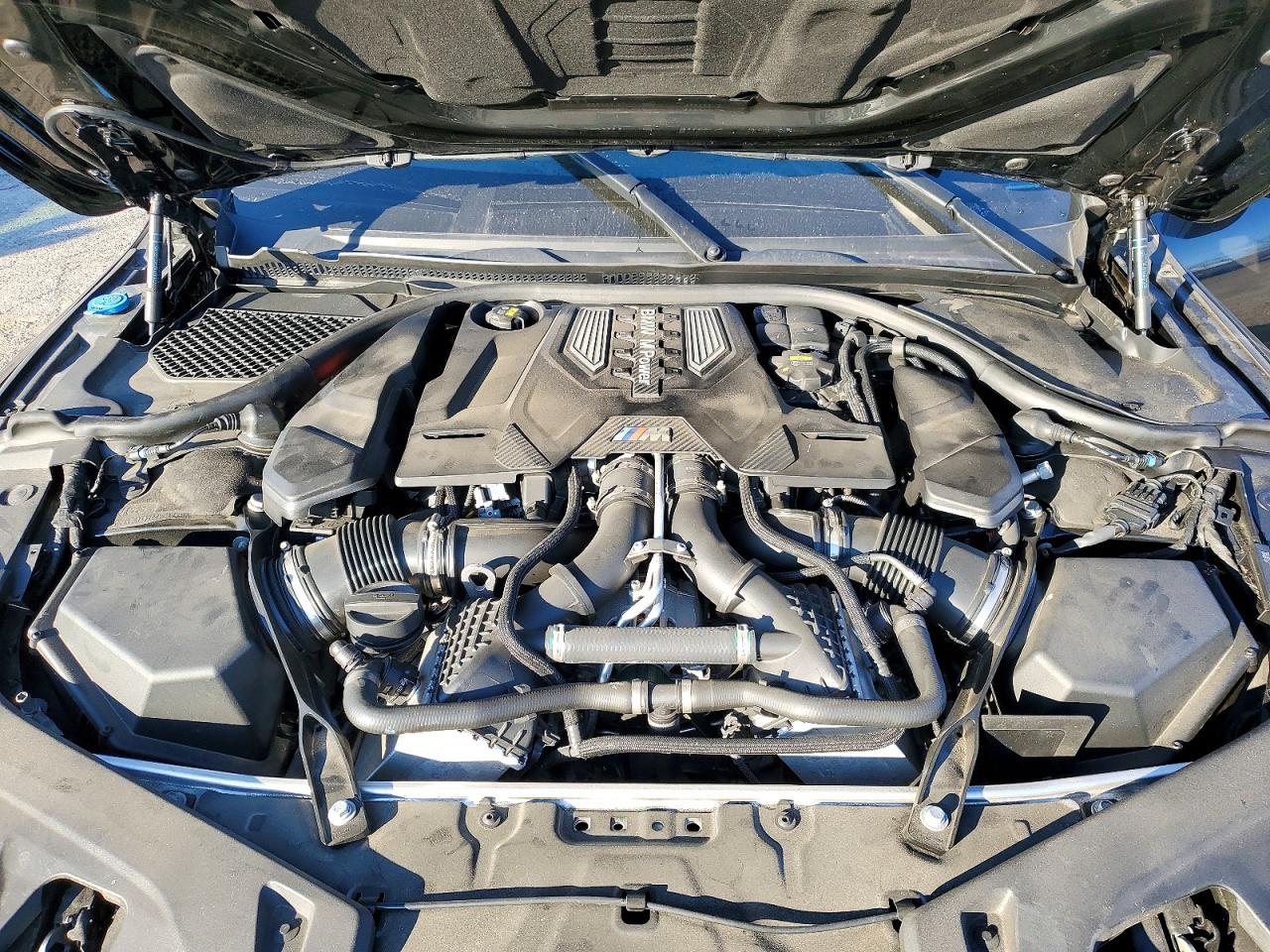 2022 BMW M8 VIN WBSGV0C0XNCH16627 photo 11