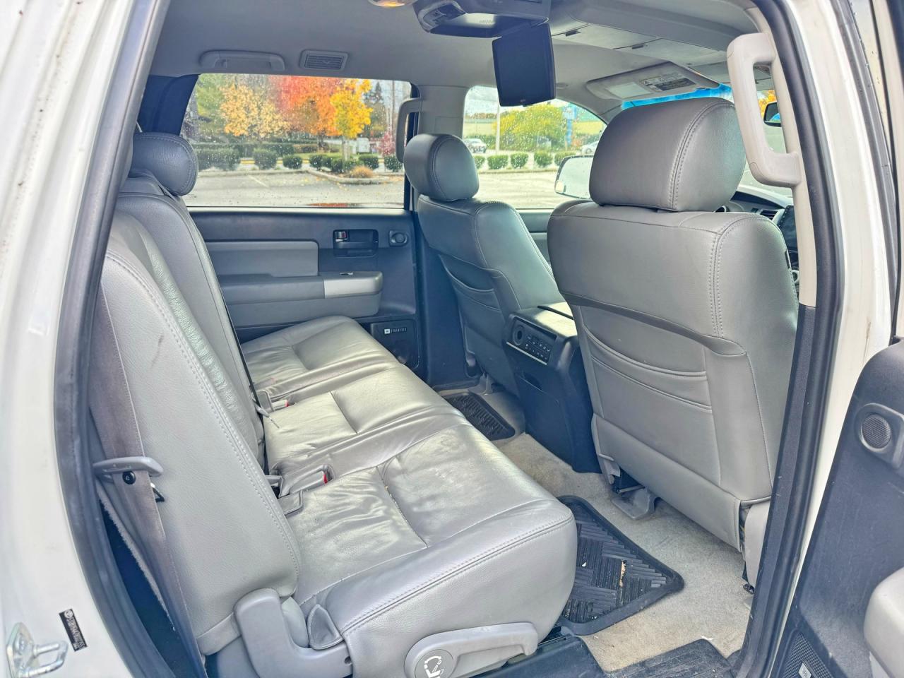 2008 Toyota Sequoia VIN 5TDBY64A78S023551 photo 6