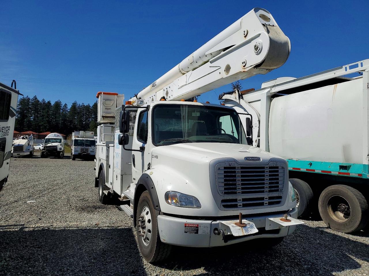 2016 FREIGHTLINER All other VIN 1FVAC4DX8GHGZ1307 photo 1