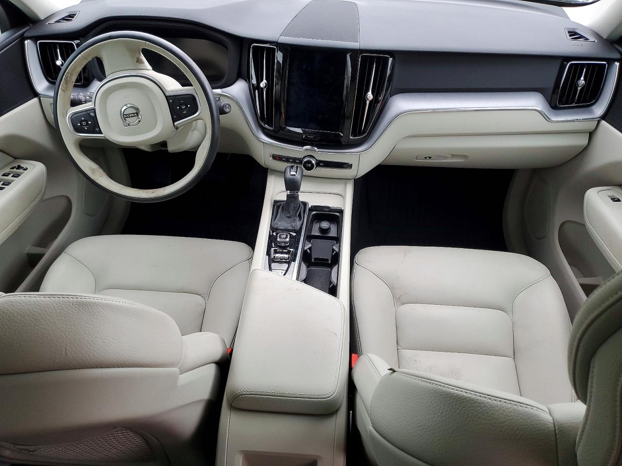 2020 Xc60 VIN YV4102DKXL1525848 photo 8
