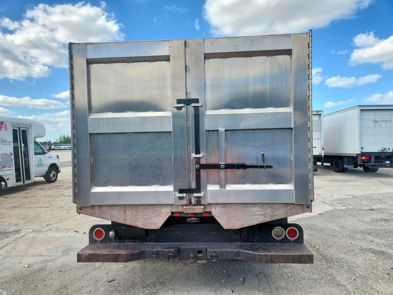 2011 Ford Econoline VIN 1FDXE4FS8BDA96693 photo 6