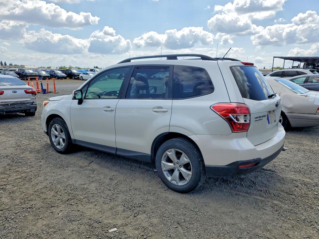 2014 SUBA Forester VIN JF2SJADC5EH482653 photo 2