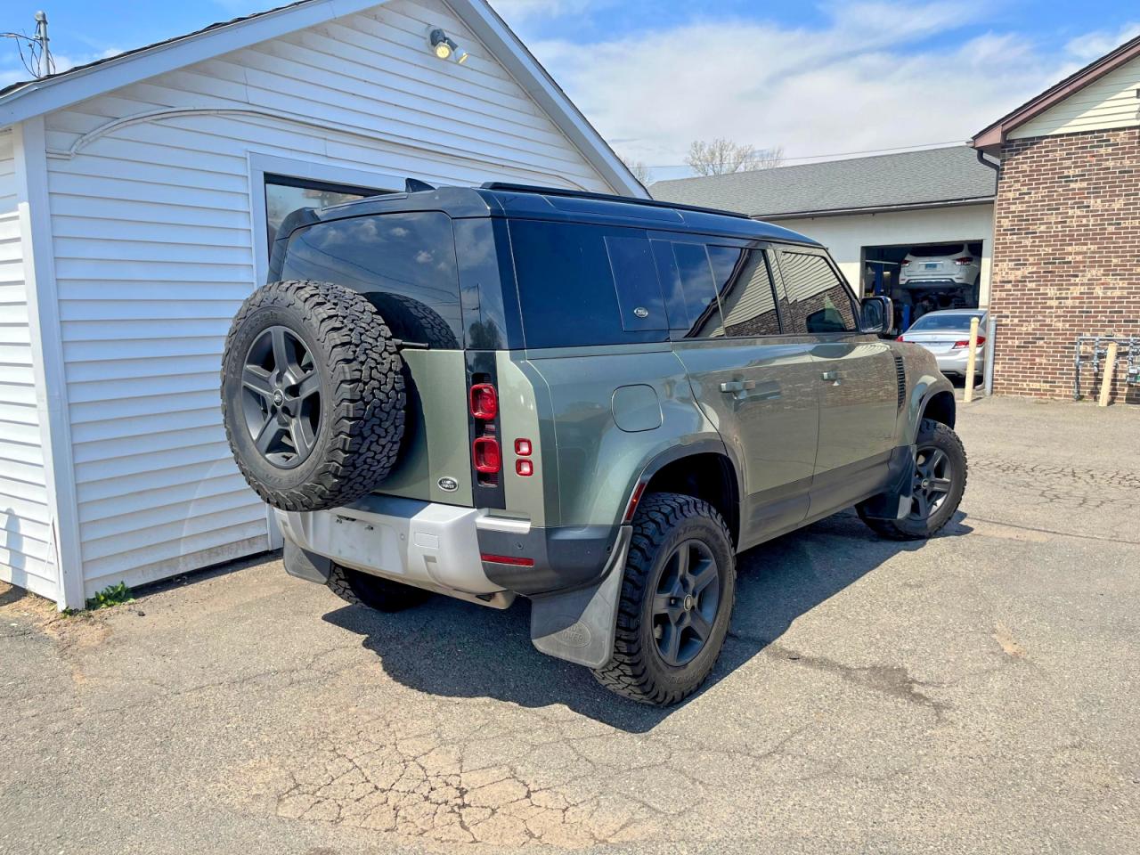 2021 Land Defender VIN SALEJ7RXXM2052024 photo 3