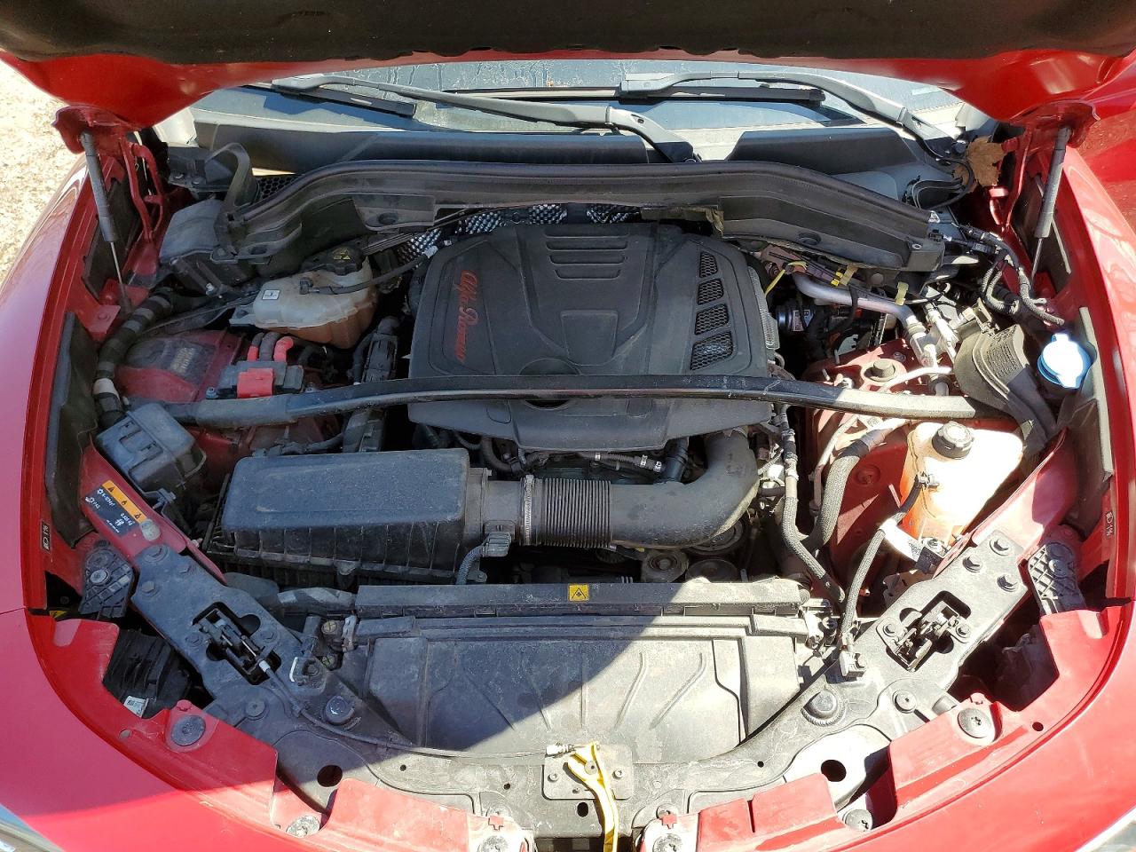 2019 Alfa Stelvio VIN ZASPAKAN4K7C51316 photo 12