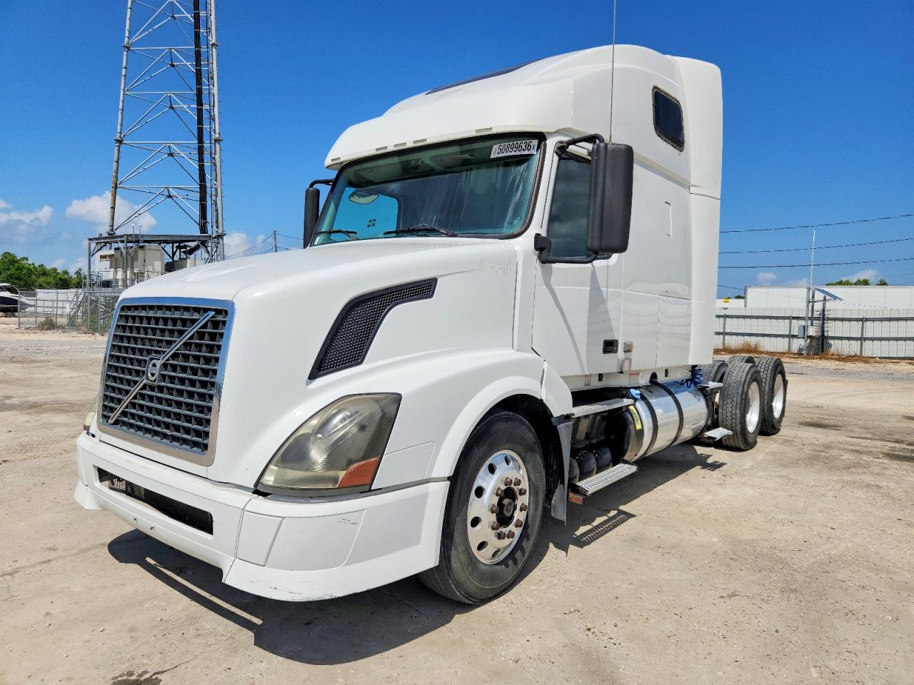 2012 Volvo Vn VIN 4V4NC9TH9CN550148 photo 2