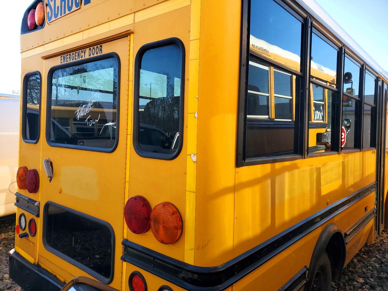 2012 COLLINS Express VIN 1GB0G2BA6C1140750 photo 4