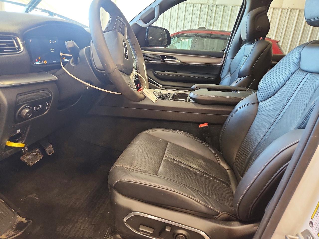 2024 Jeep Wagoneer VIN 1C4SJVBP5RS116308 photo 7