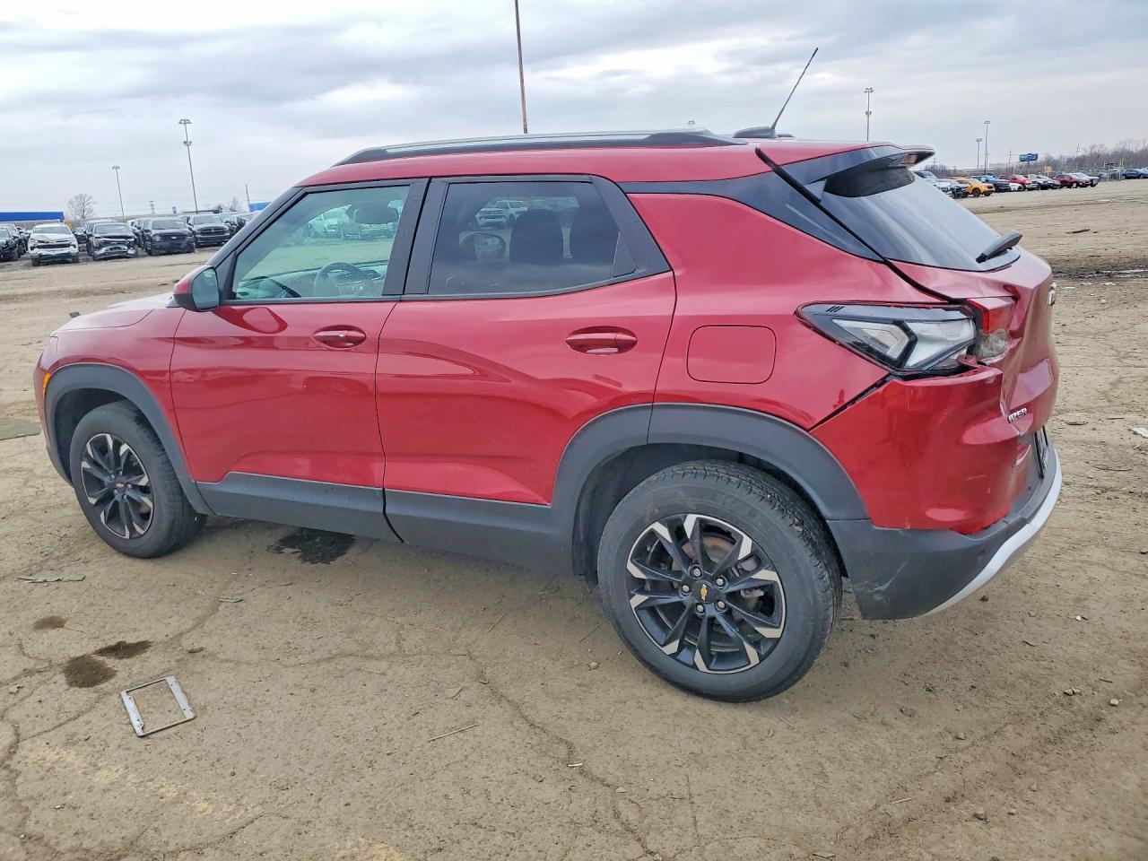 2021 Chevrolet Trailblaze VIN KL79MRSL9MB007382 photo 2