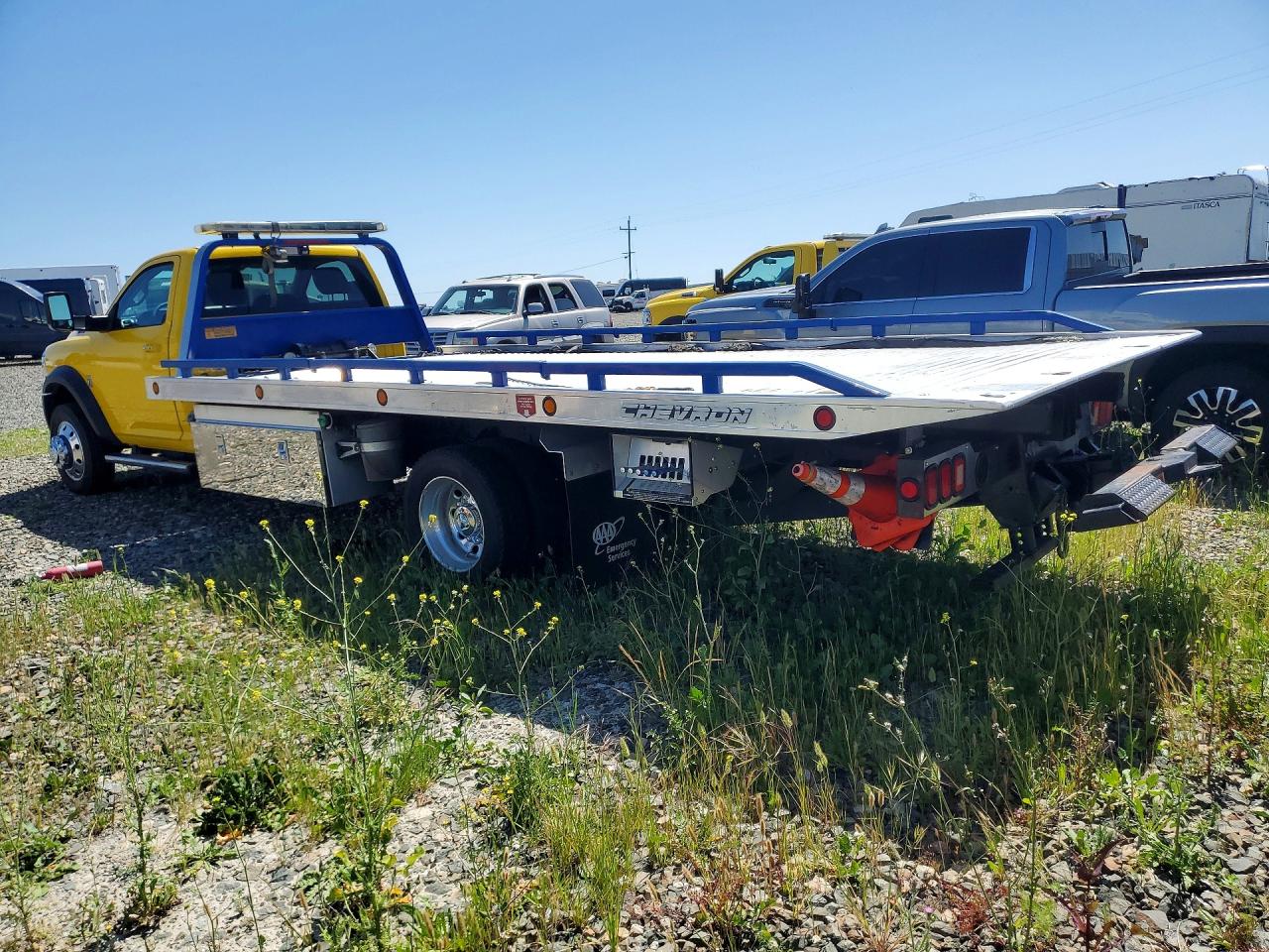 2019 Ram 5500 VIN 3C7WRMDL1KG648220 photo 2