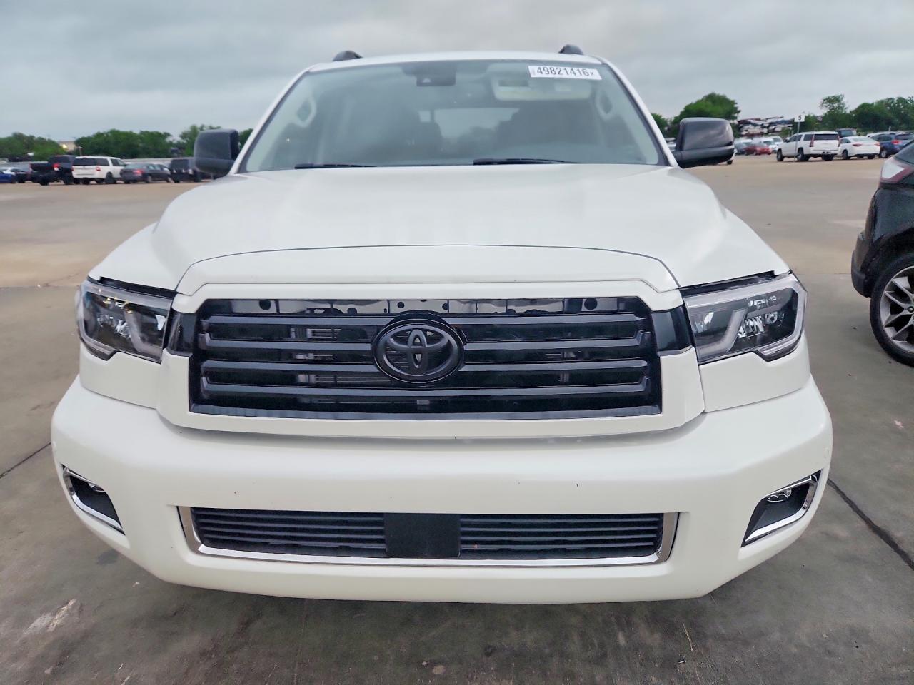 2021 Toyota Sequoia VIN 5TDHY5A11MS075874 photo 5