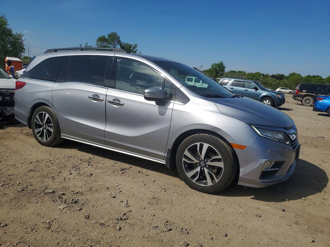 2019 Honda Odyssey VIN 5FNRL6H90KB025893 photo 4