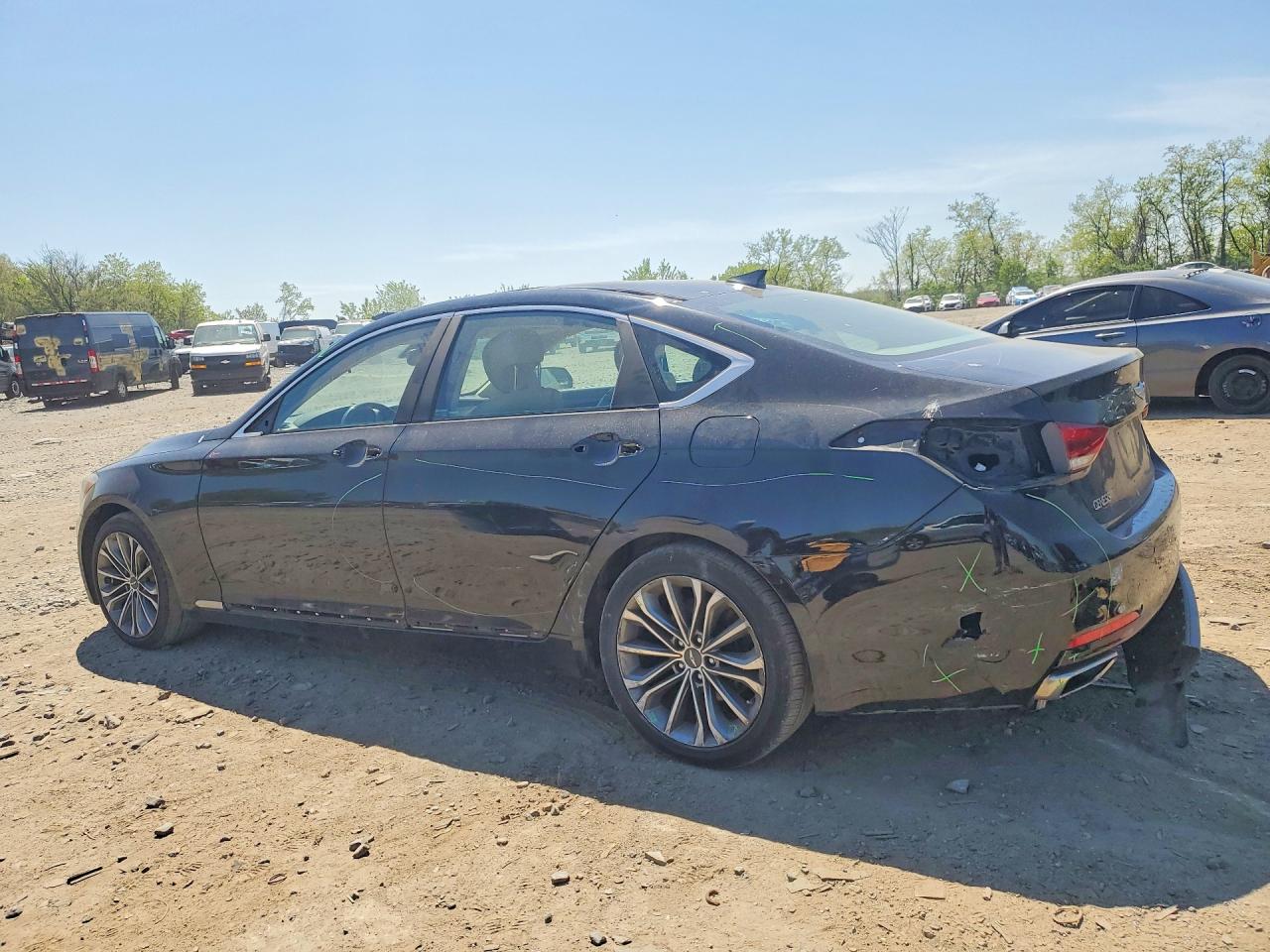2015 Hyundai Genesis VIN KMHGN4JE7FU101194 photo 2