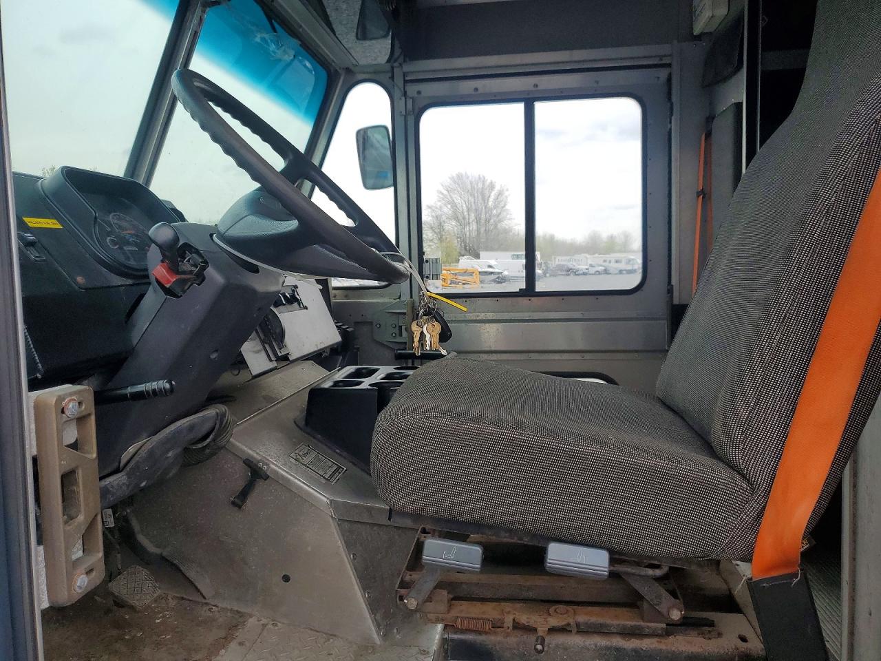 2020 FREIGHTLINER All other VIN 4UZAC2EA0LCLZ6650 photo 7