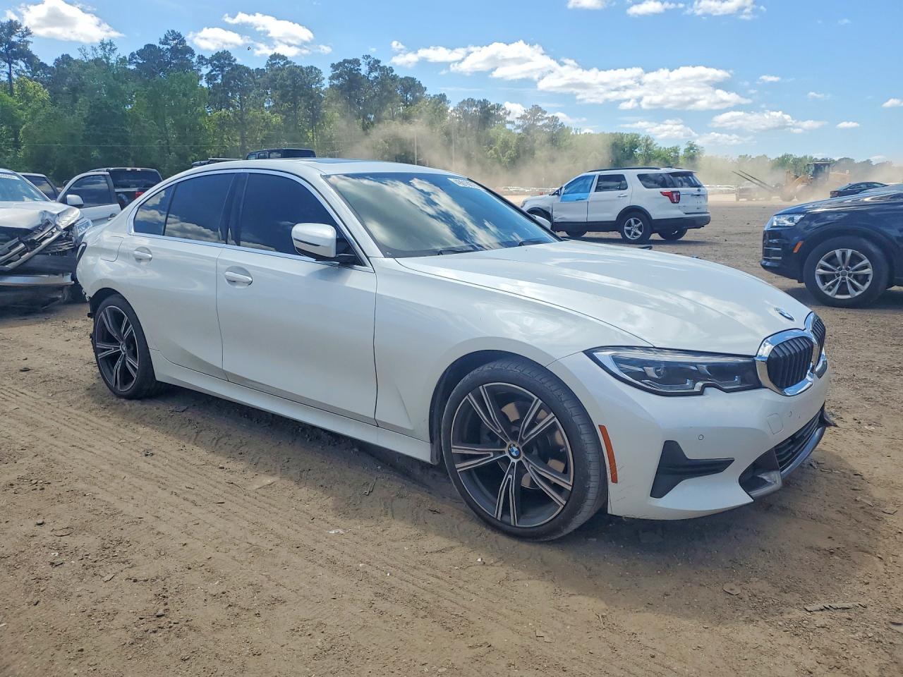 2021 BMW 3 series VIN 3MW5R1J0XM8C08430 photo 4