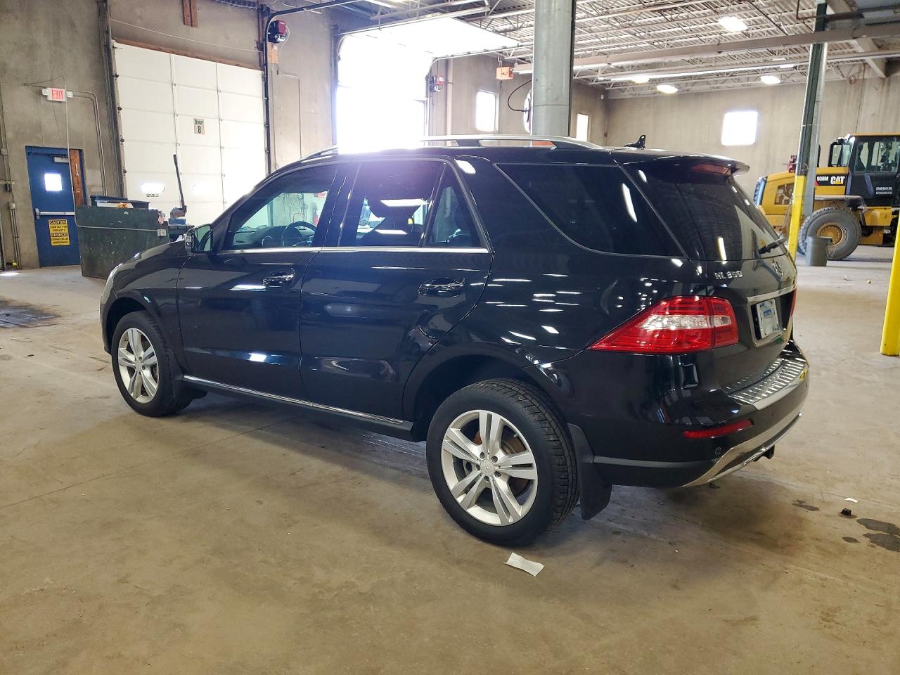 2013 Mercedes-Benz M-class VIN 4JGDA2EB4DA208253 photo 2