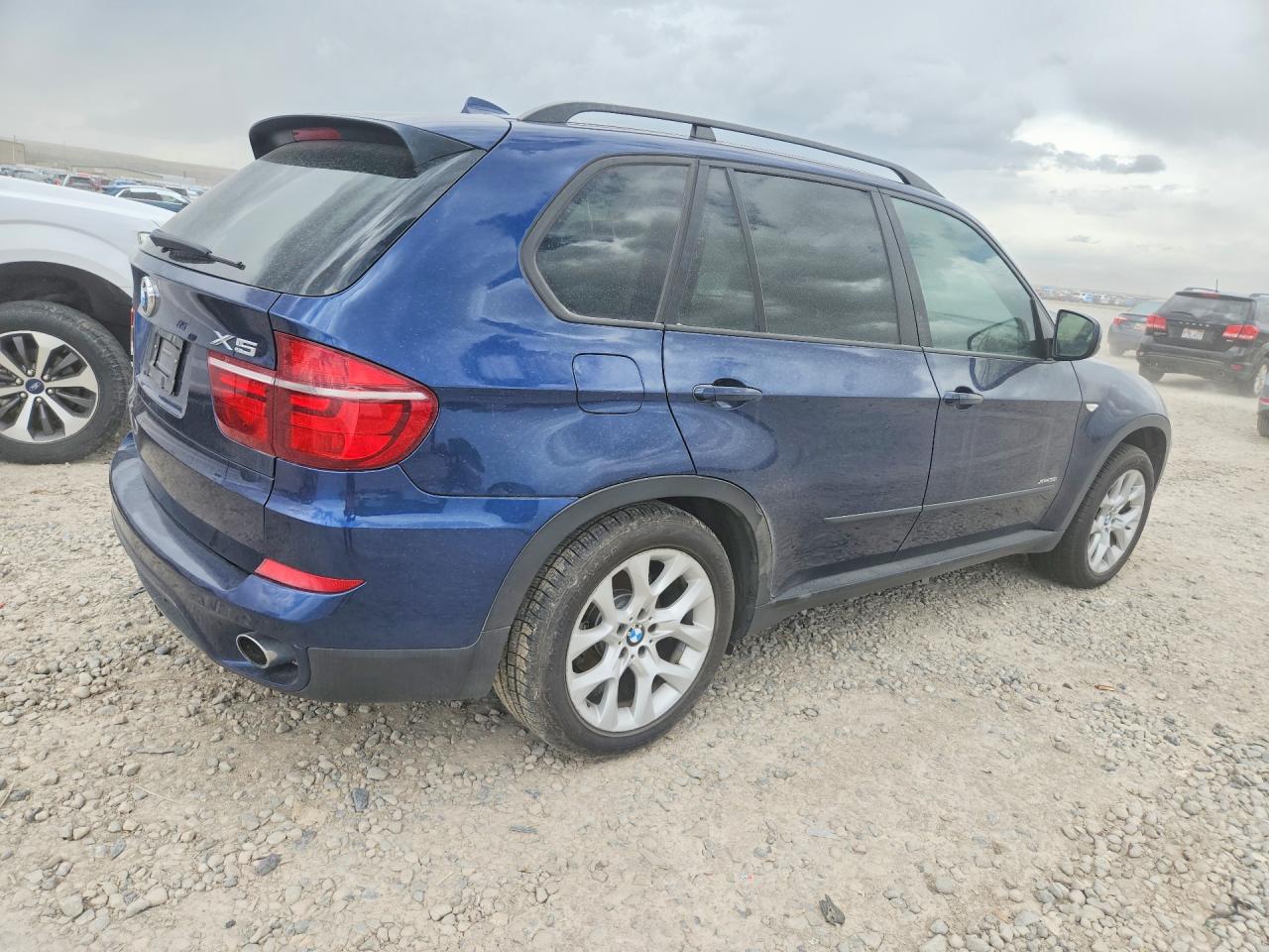 2011 BMW X5 VIN 5UXZV4C59BL405748 photo 3