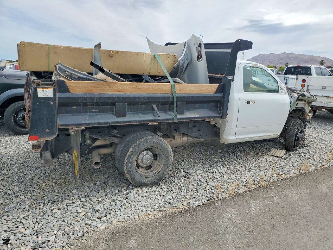 2020 Ram 3500 VIN 3C7WRTAL6LG242983 photo 3