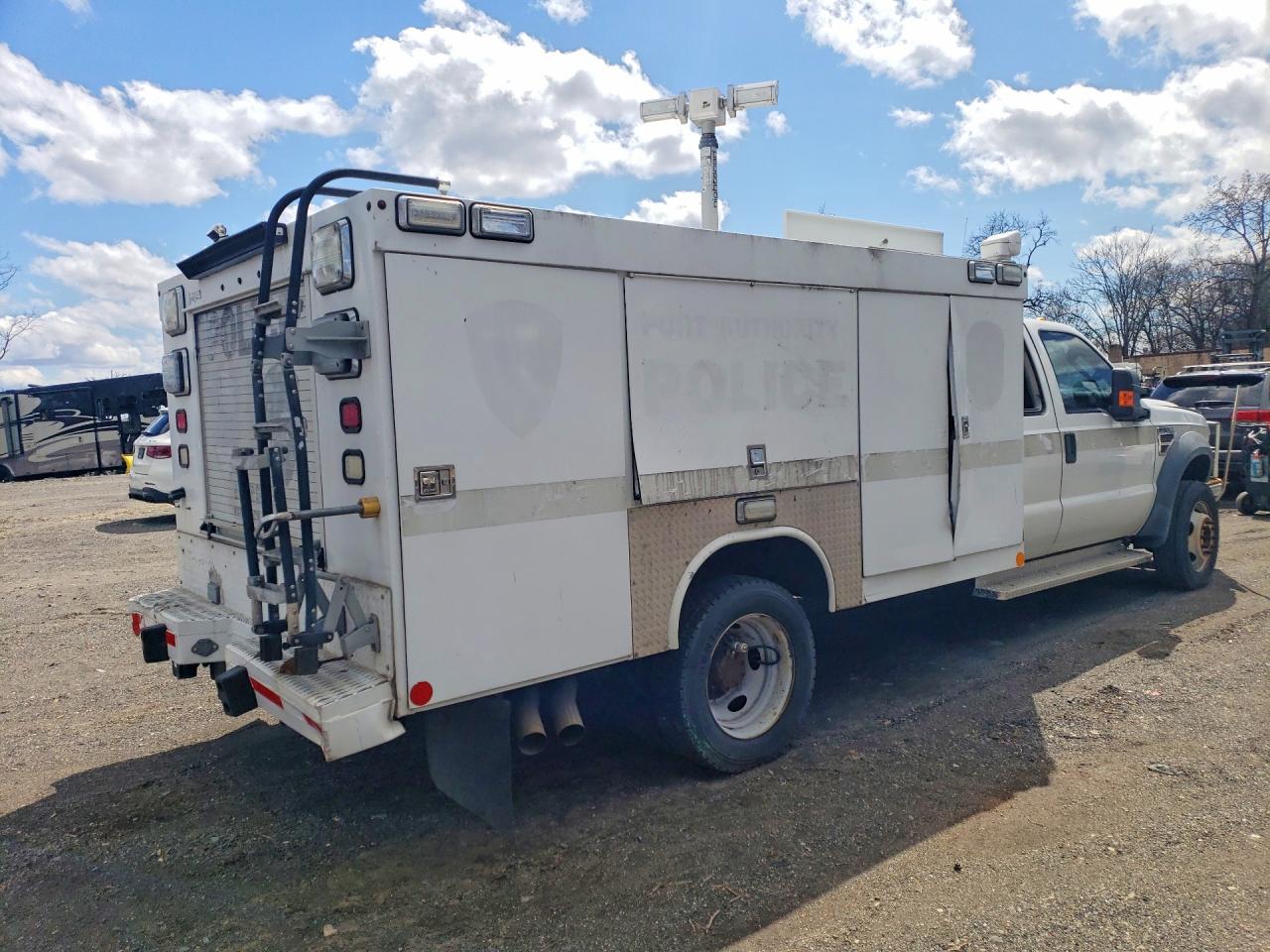 2010 Ford F550 VIN 1FDAX5HR9AEA82553 photo 3