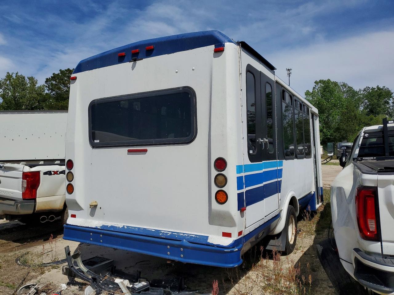 2015 Ford Econoline VIN 1FDFE4FS7FDA19752 photo 3