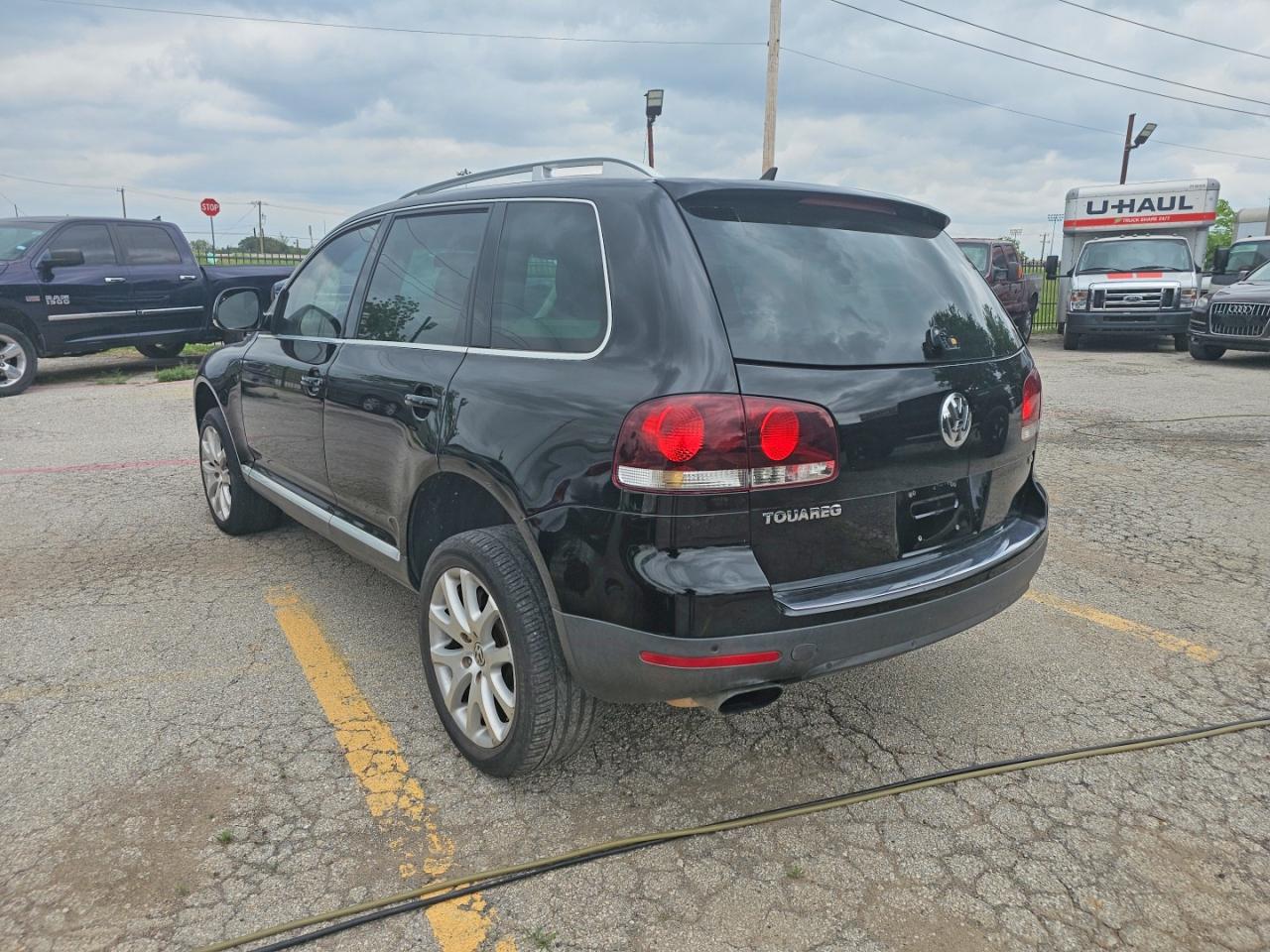 2008 Volkswagen Touareg VIN WVGCB77L18D060577 photo 3