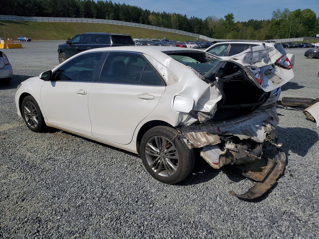 2015 Toyota Camry se VIN 4T1BF1FK7FU075572 photo 2
