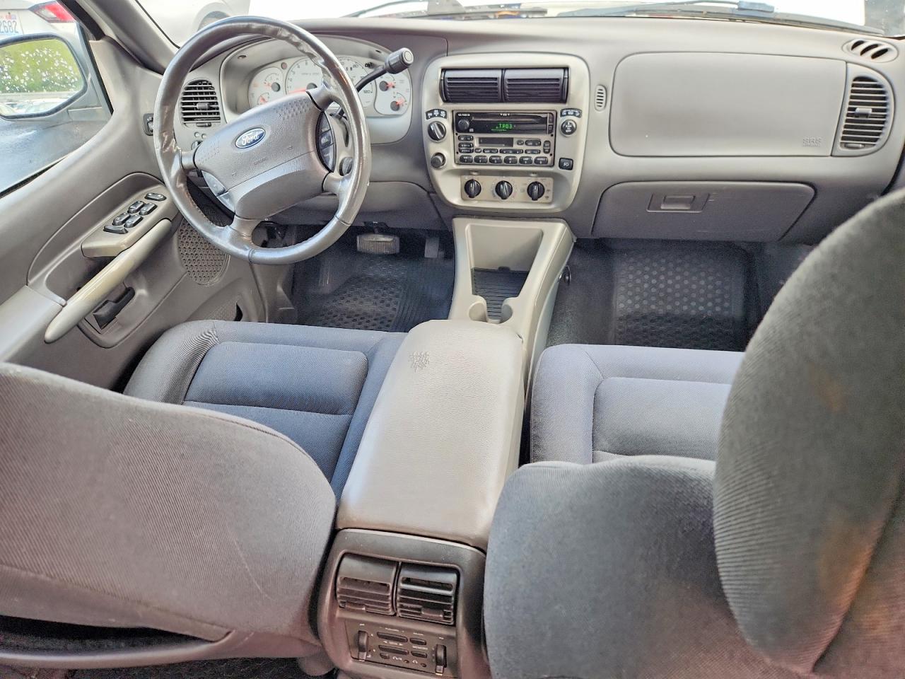 2002 Ford Explorer VIN 1FMZU77E62UD40914 photo 8