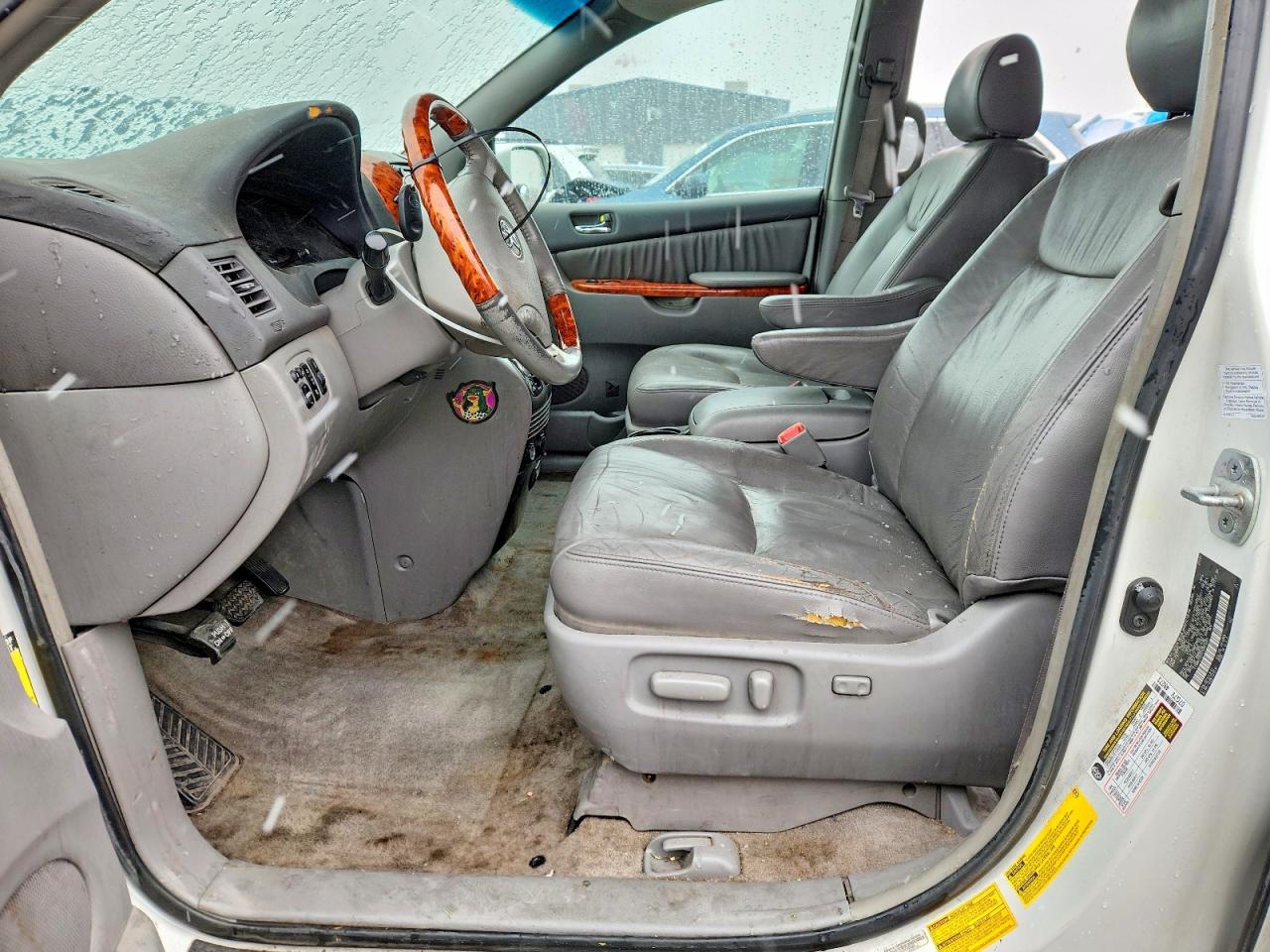 2007 Toyota Sienna VIN 5TDBK22C57S001089 photo 7
