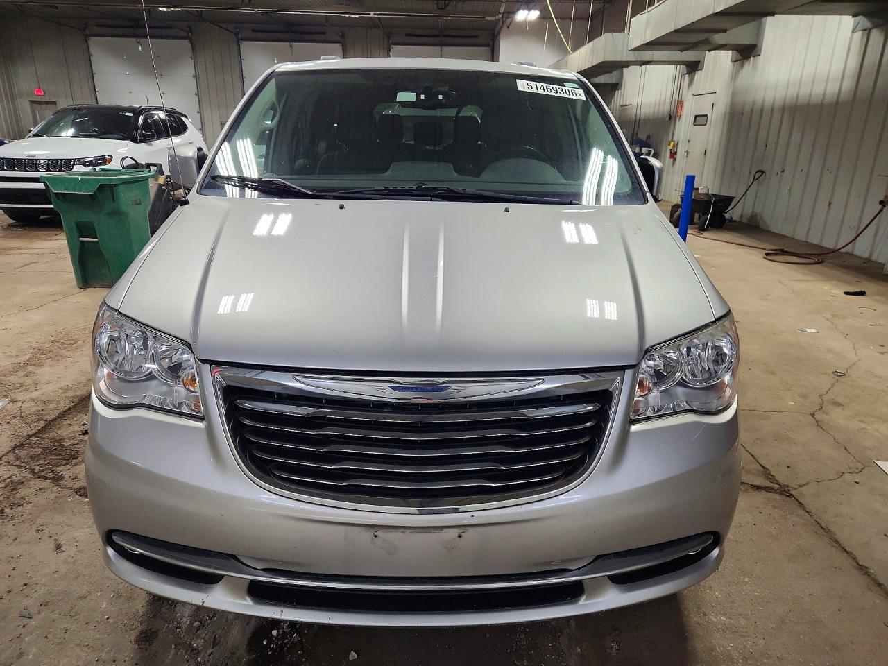 2012 Chrysler Minivan VIN 2C4RC1BG0CR170447 photo 5