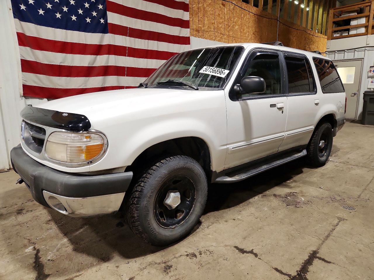 1999 Ford Explorer VIN 1FMZU34E6XZB30479 photo 1