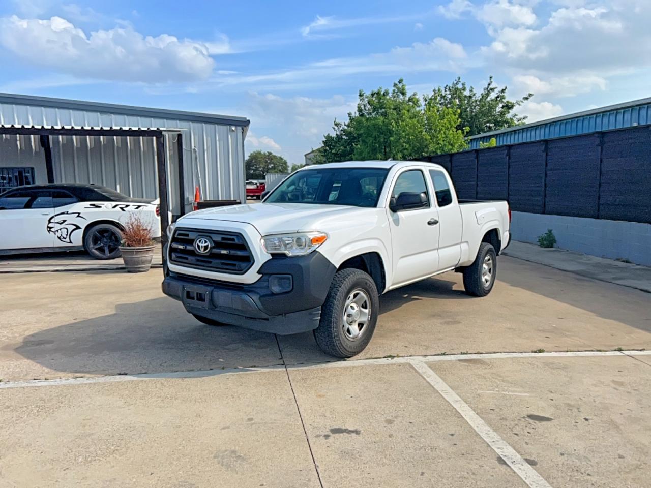 2017 Toyota Tacoma sr VIN 5TFRX5GN2HX098369 photo 2
