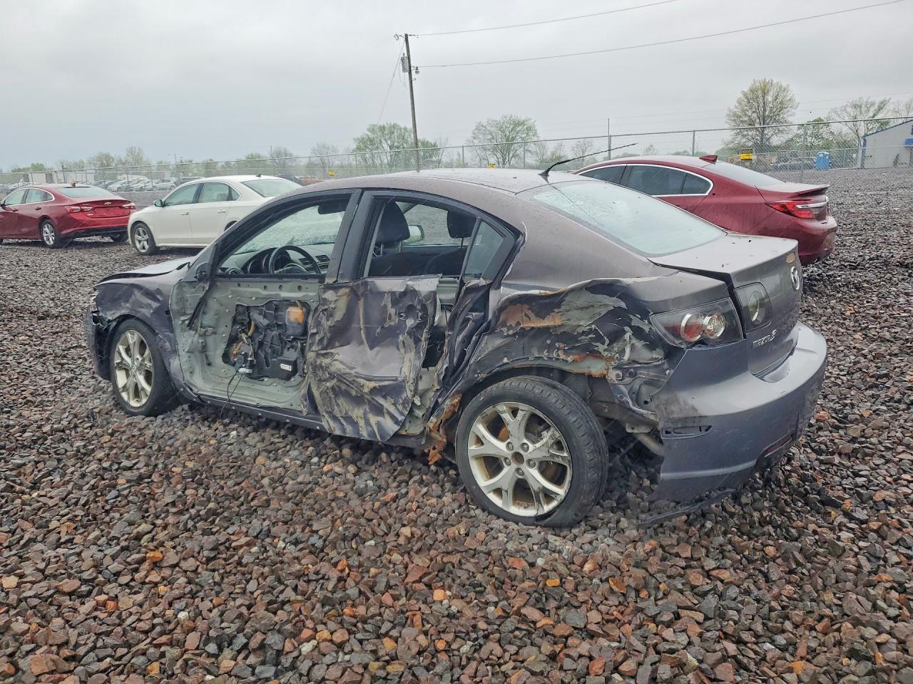 2007 Mazda Mazda3 VIN JM1BK323071724335 photo 2