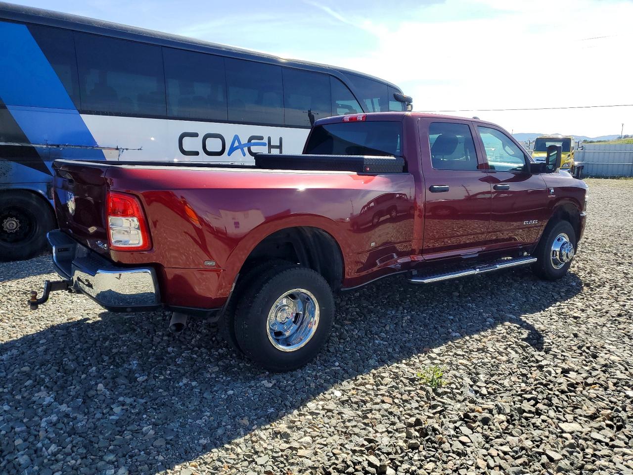 2020 Ram 3500 VIN 3C63RRGL4LG291665 photo 3