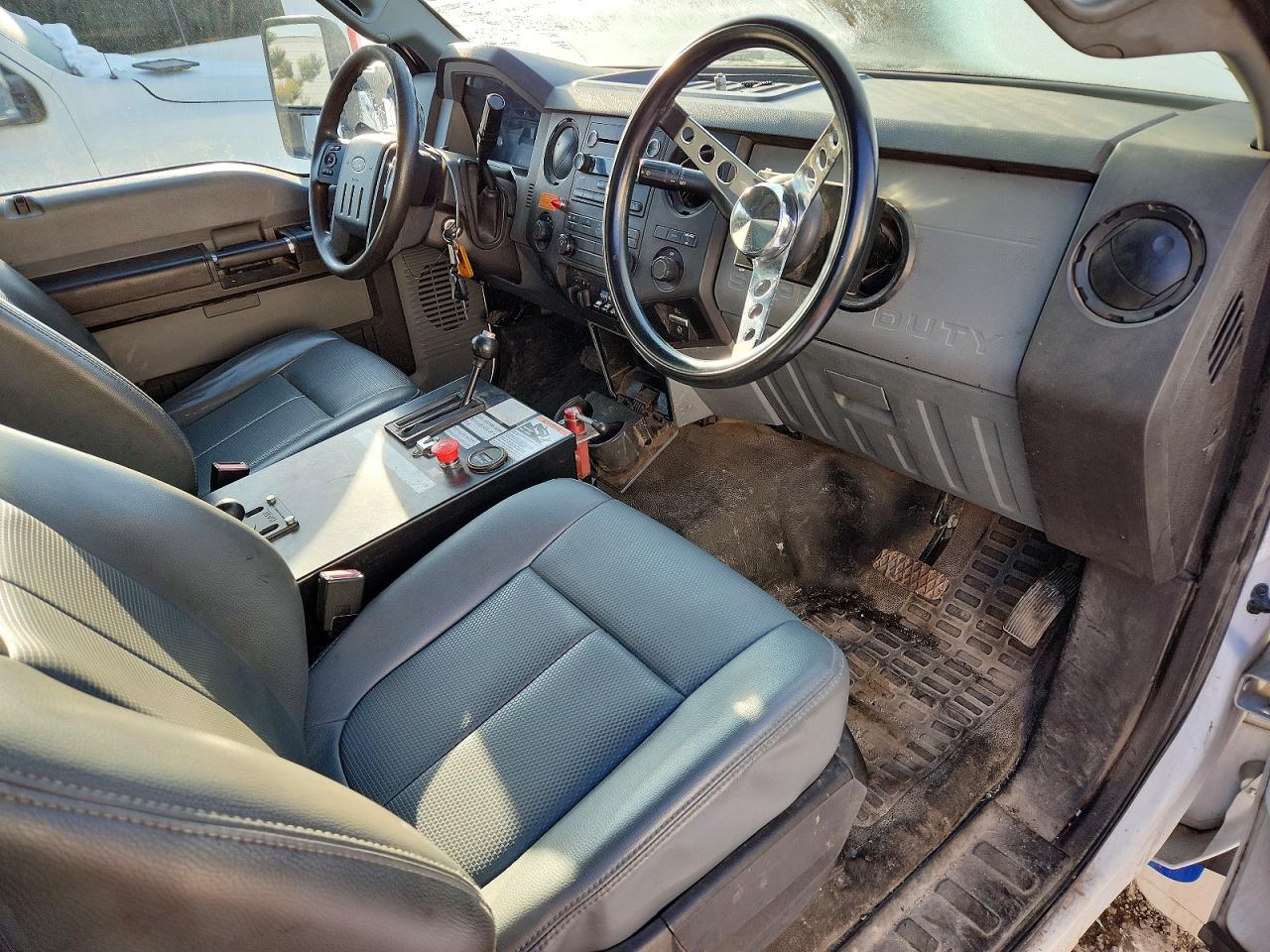 2011 Ford F550 VIN 1FDUF5HT5BEB50019 photo 8