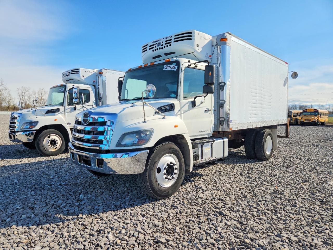 2015 HINO All other VIN 5PVNE8JTXF4S56209 photo 2