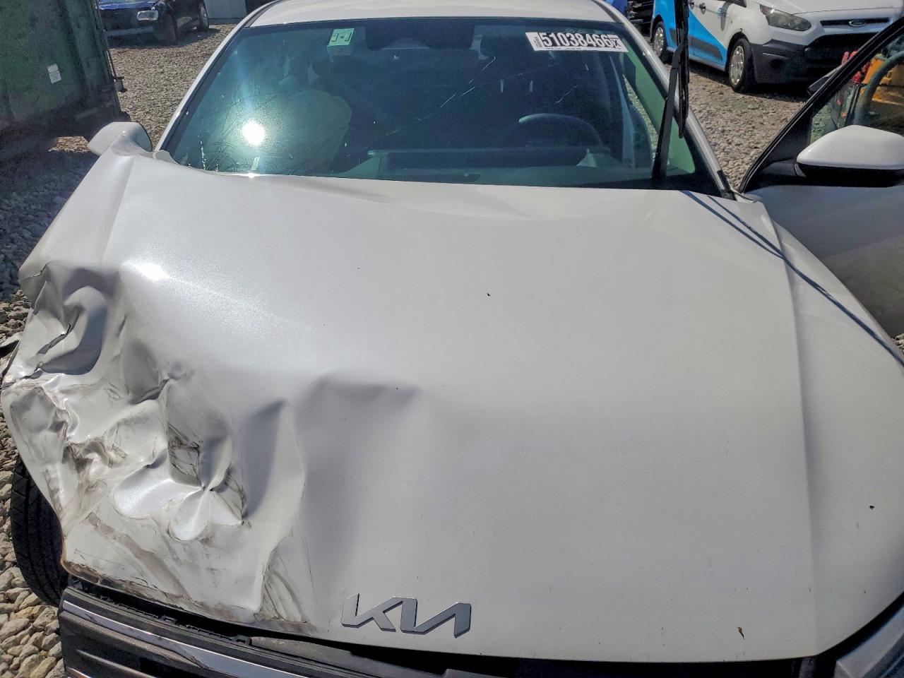 2025 Kia All other VIN 3KPFT4DE3SE109075 photo 11
