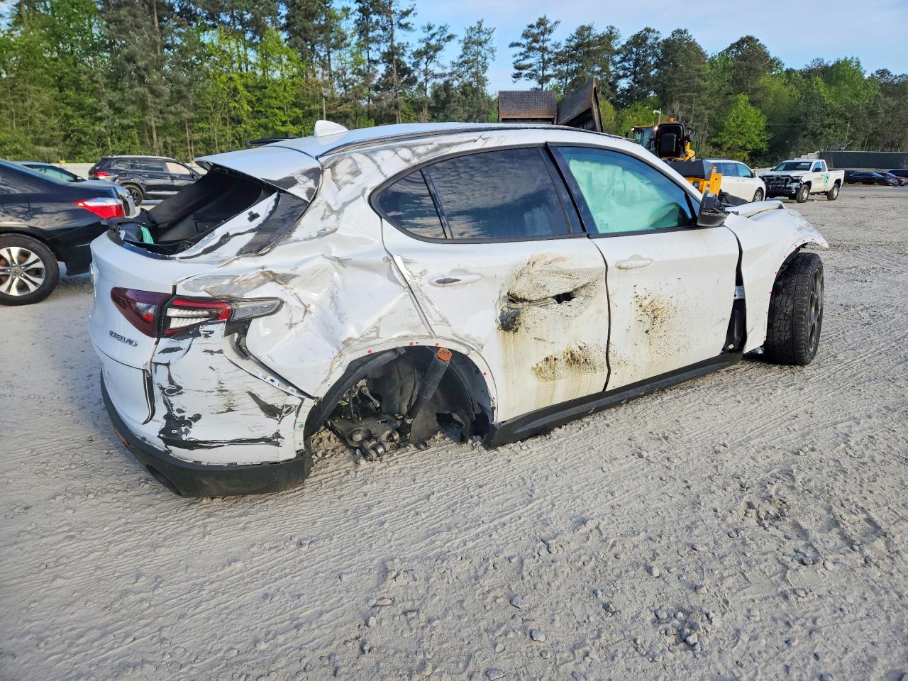 2022 Alfa Stelvio VIN ZASPAJAN2N7D47752 photo 3