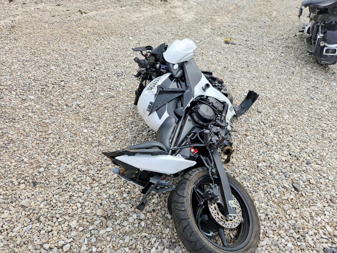 2009 YAMA FZ6R VIN JYARJ18EX9A004747 photo 6