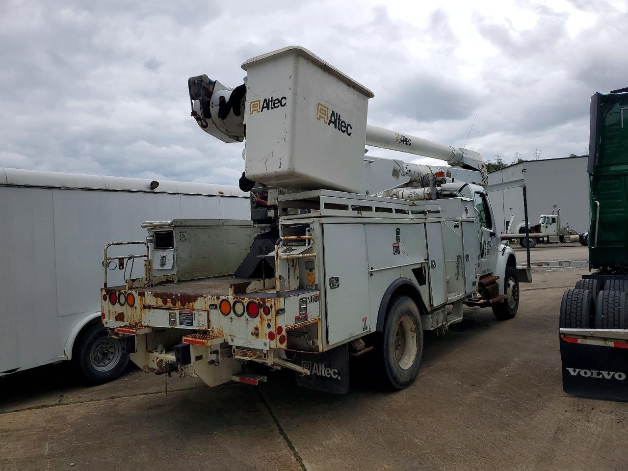 2013 FREIGHTLINER All other VIN 1FVACXDT8DHFH7832 photo 4