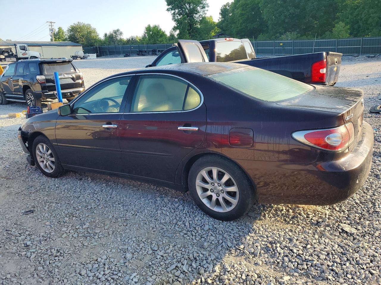 2004 Lexus Es330 VIN JTHBA30GX45050867 photo 2