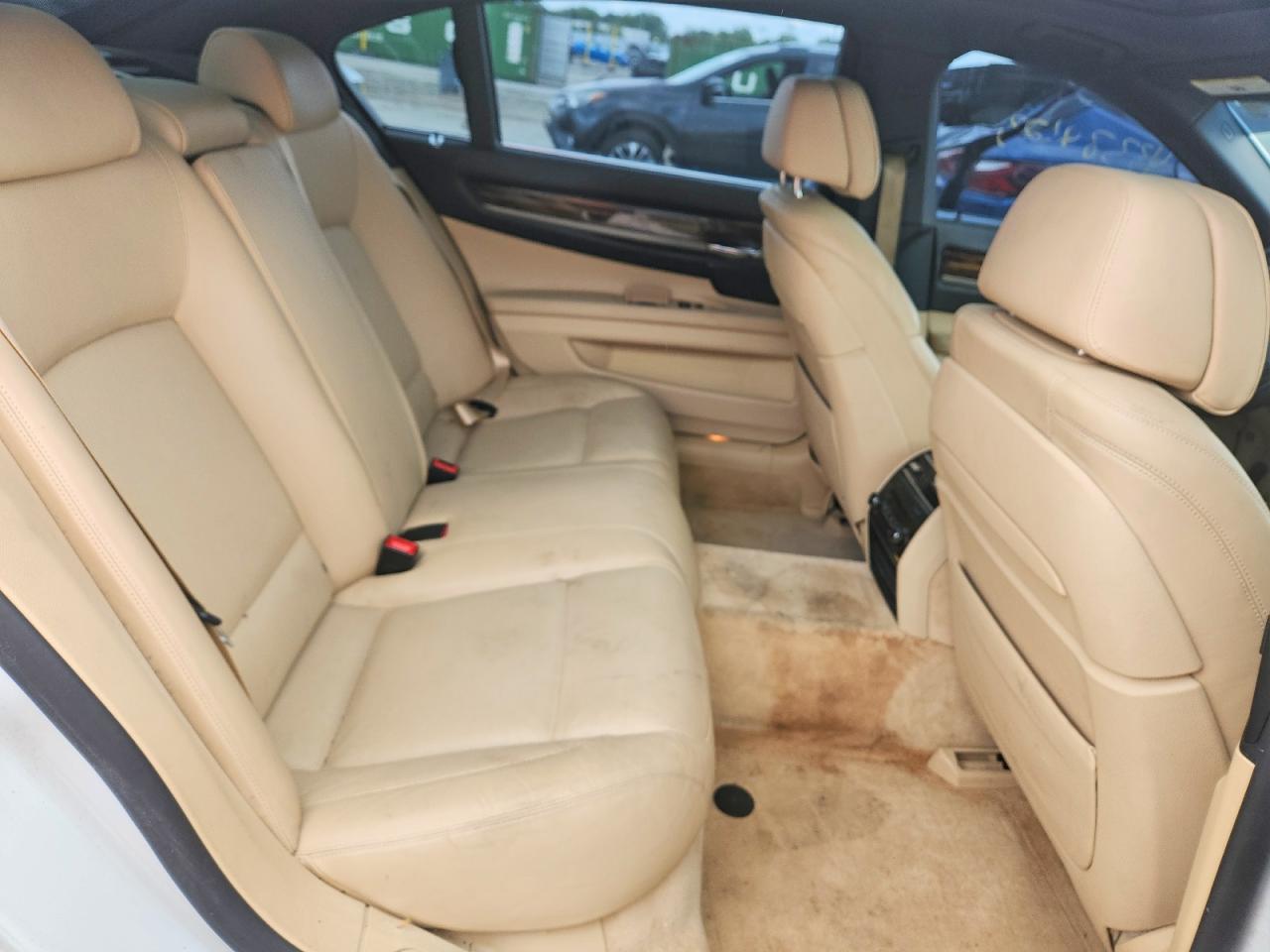 2015 BMW 7 series VIN WBAYE8C55FD781476 photo 10