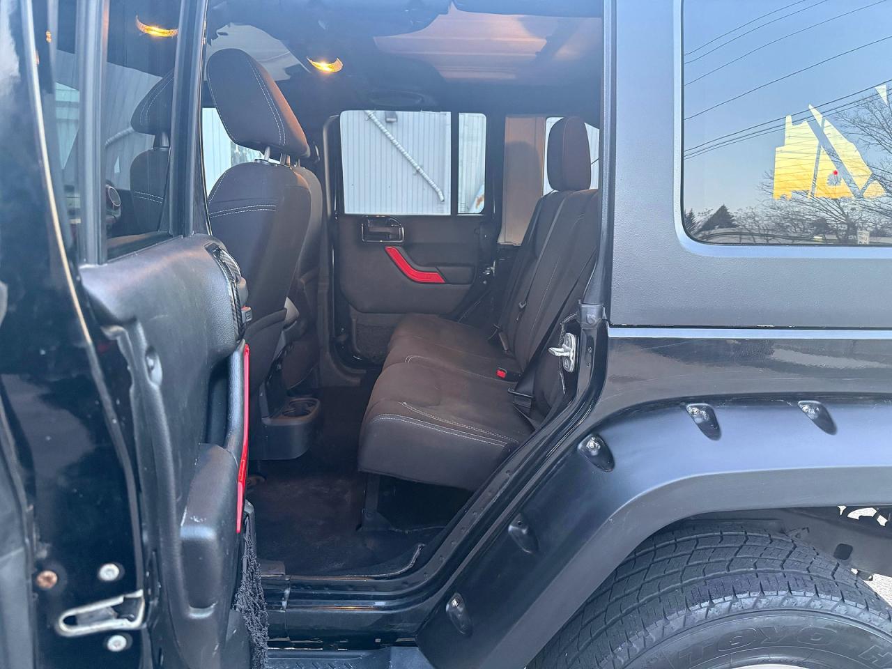 2013 Jeep Wrangler / VIN 1C4BJWFG0DL516764 photo 11