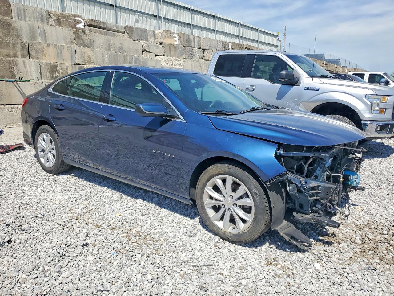 2022 CHEV Malibu VIN 1G1ZD5ST9NF125897 photo 4