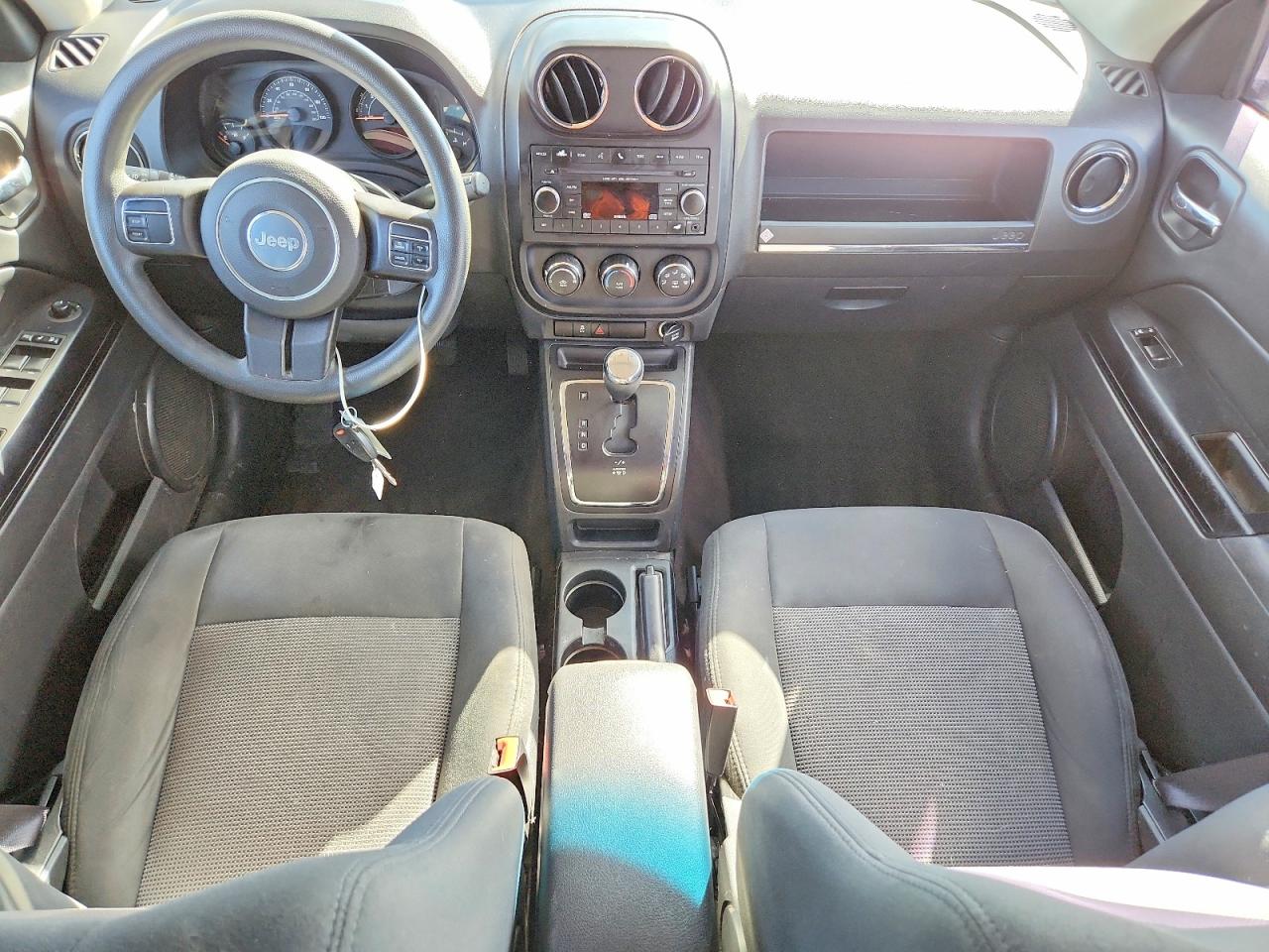 2015 Jeep Patriot VIN 1C4NJPBA8FD296565 photo 8