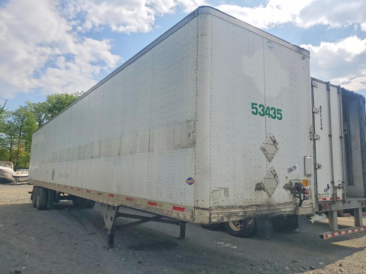 2005 UTILITY Utility tr VIN 1UYVS25385G416702 photo 1
